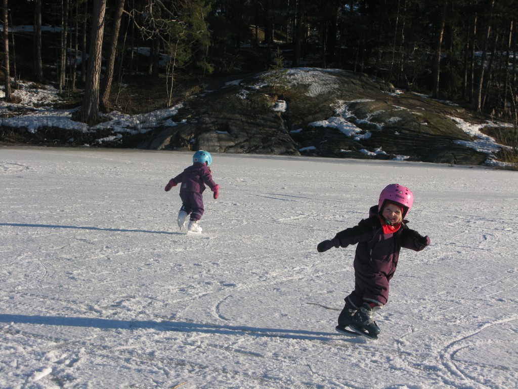 Wow! En frusen sjö! Kunde ni åka skridskor?!