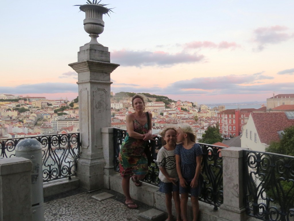 Fonte och Lisboa på kvällen juli 2015 122