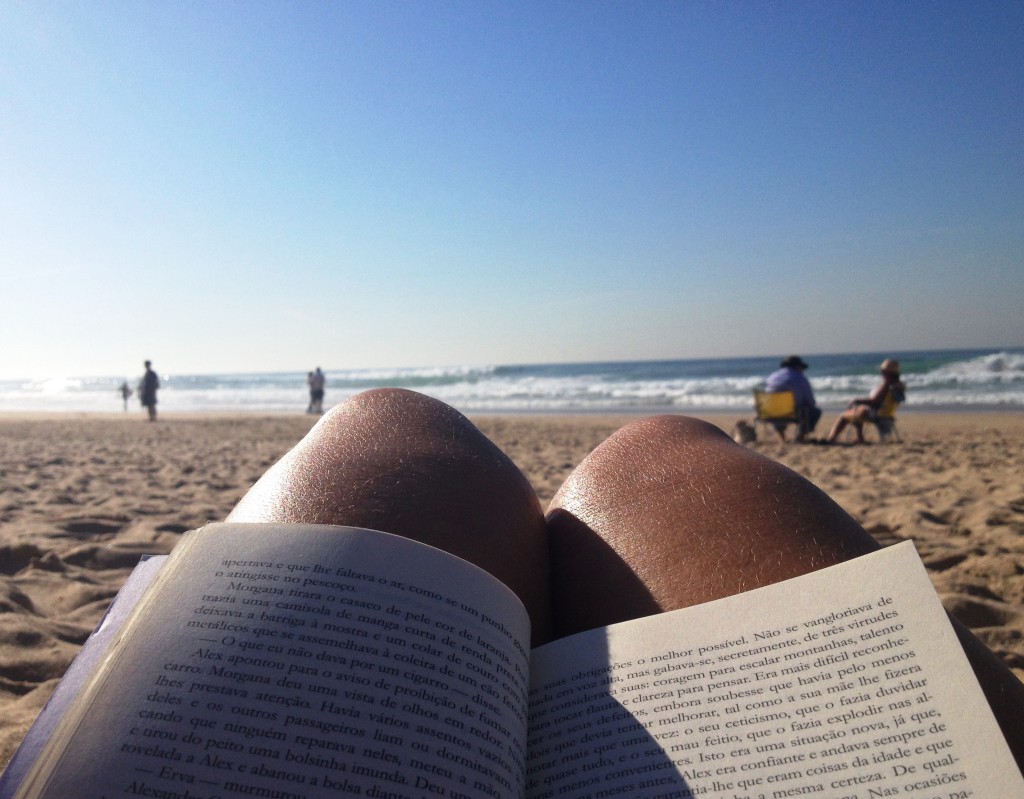 Man får plugga på stranden ibland också!